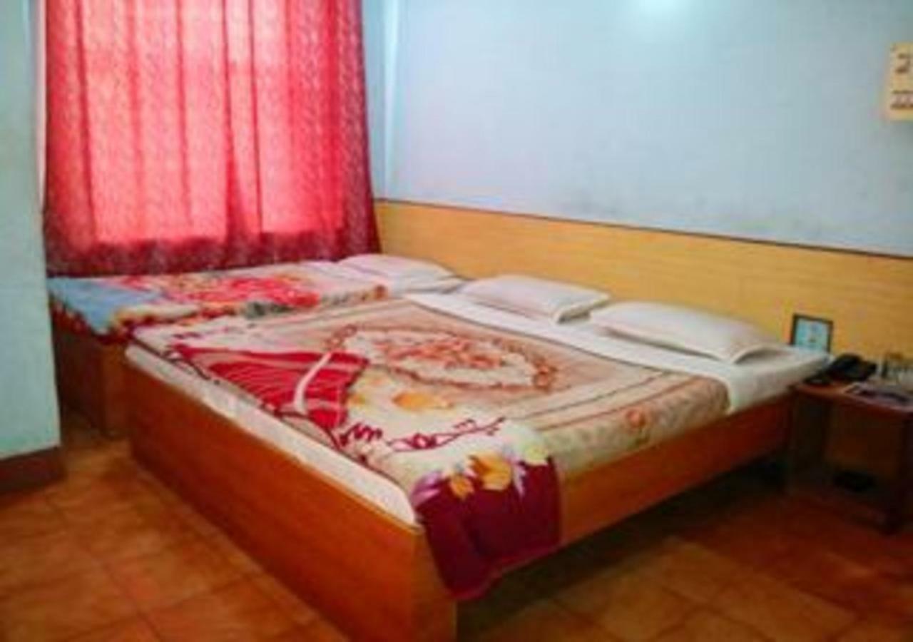 Hotel Brindavan Guwahati Exteriör bild