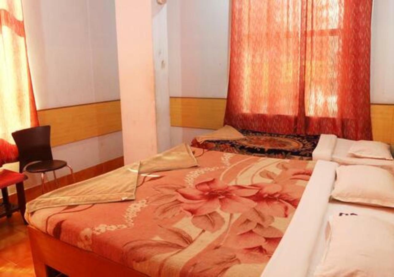 Hotel Brindavan Guwahati Exteriör bild