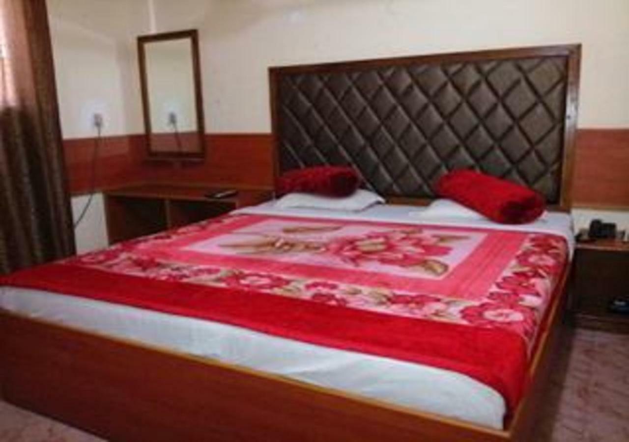Hotel Brindavan Guwahati Exteriör bild