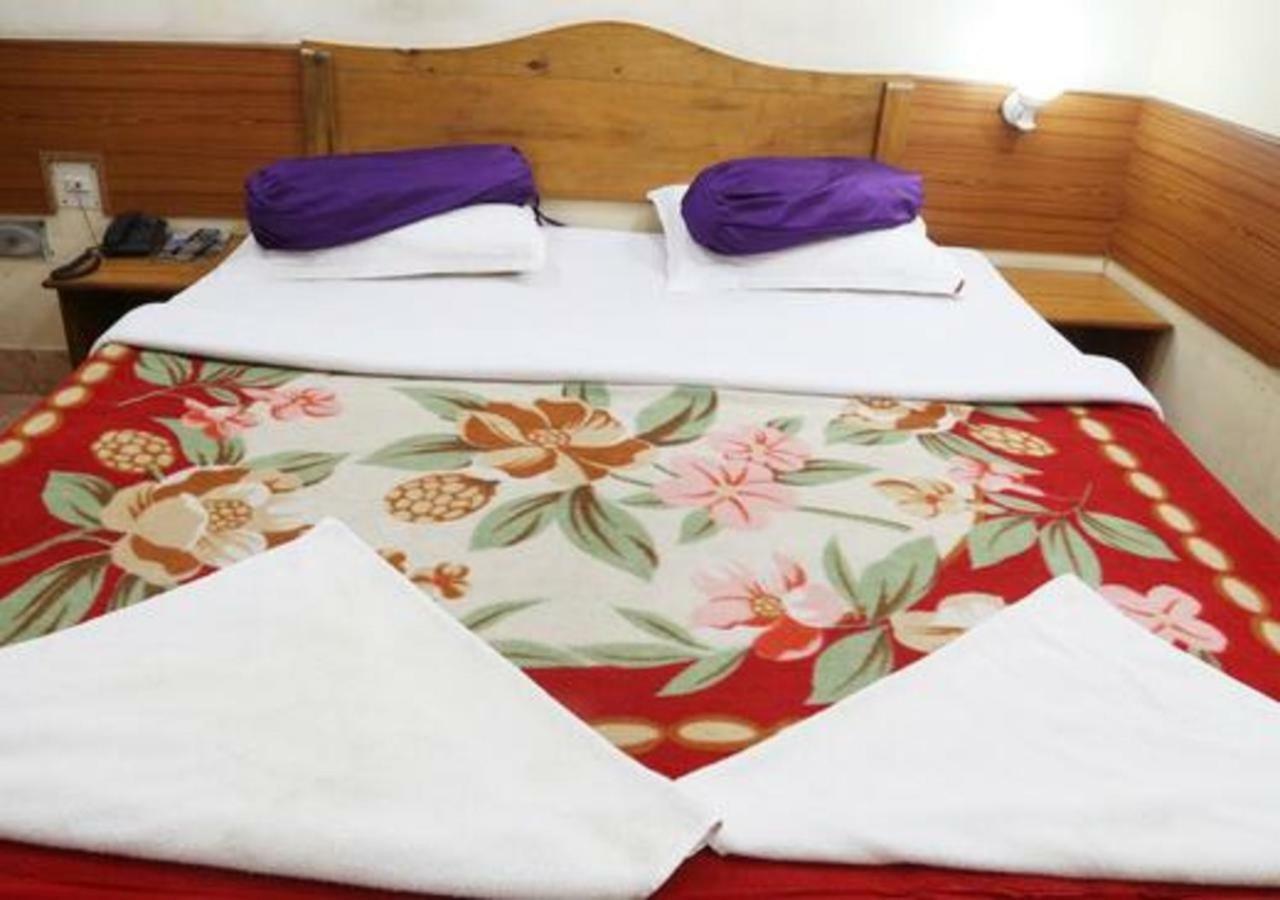 Hotel Brindavan Guwahati Exteriör bild